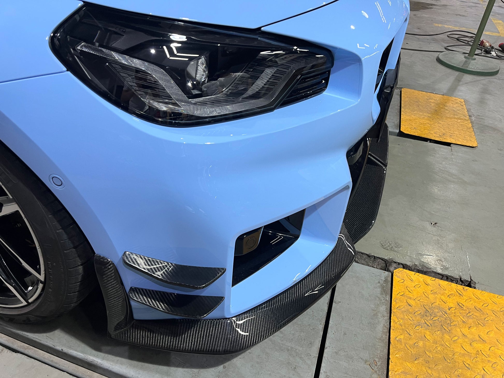 BMW M2 G87 DRY CARBON FIBER FRONT WIND KNIVES-DARKTRACE DESIGN-DARKTRACE DESIGN