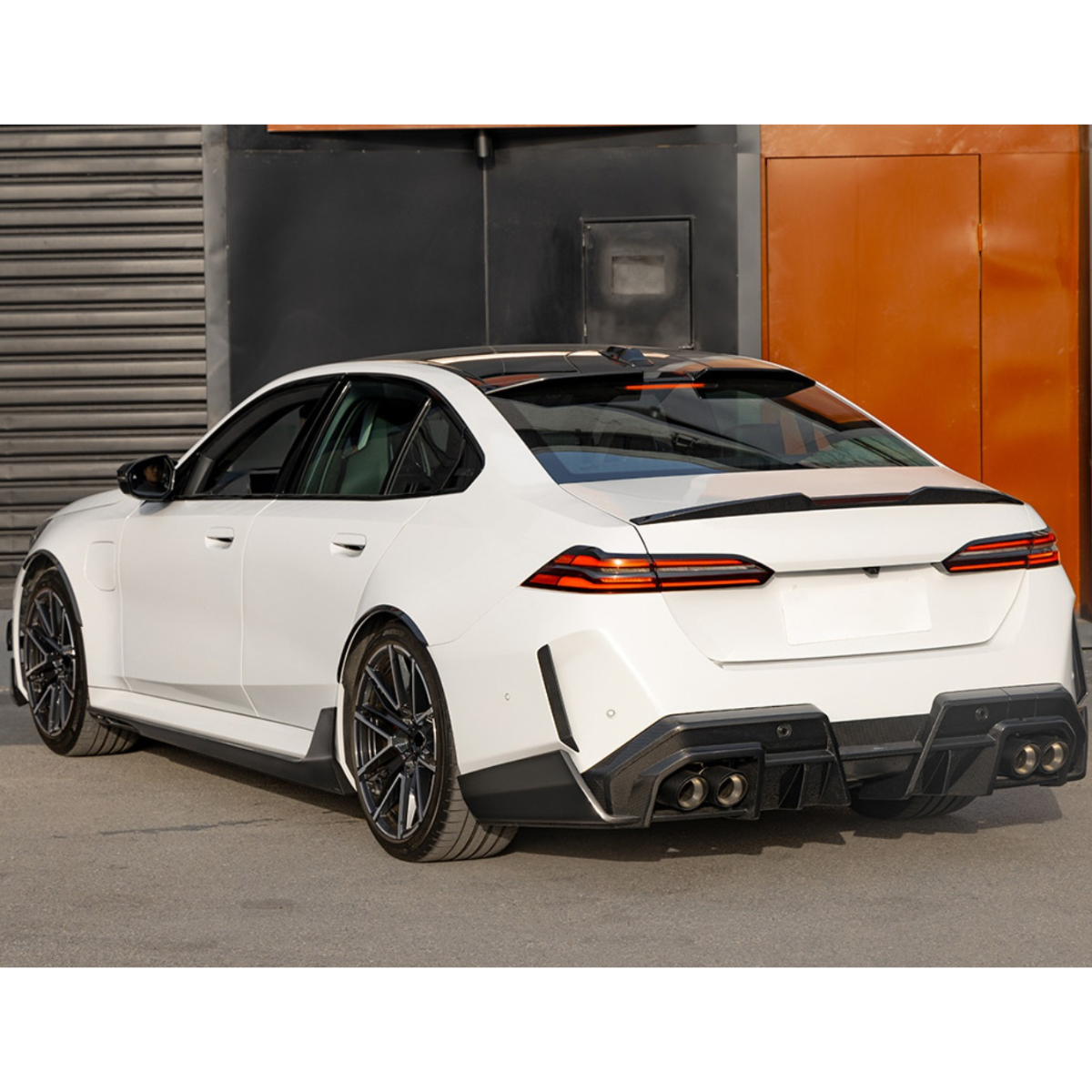 BMW M5 G90/G99 DRY CARBON FIBER TOP ANTENNA FIN-DARKTRACE DESIGN-DARKTRACE DESIGN