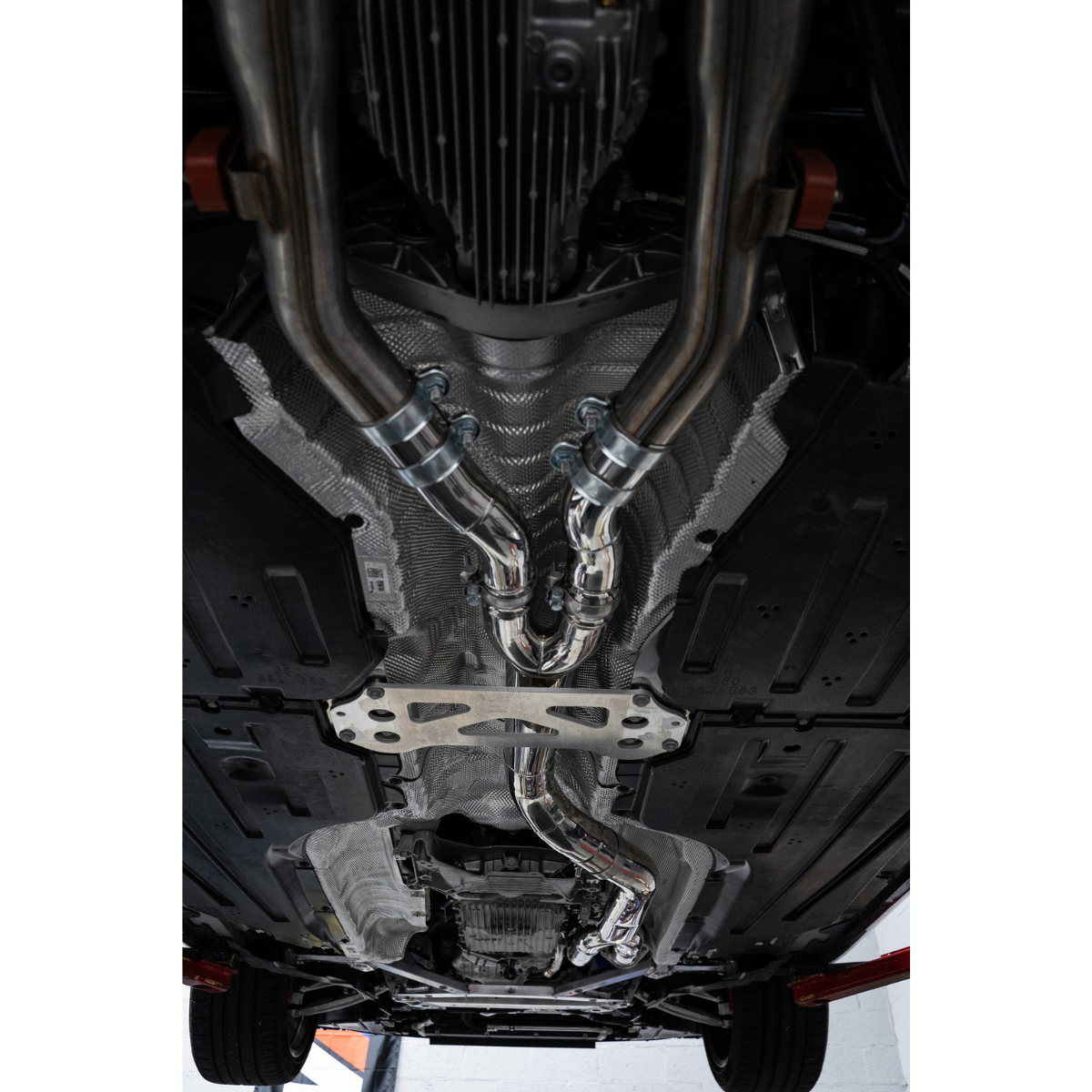 mad-bmw-g8x-m3-m4-s58-non-resonated-single-midpipe-brace-included-4