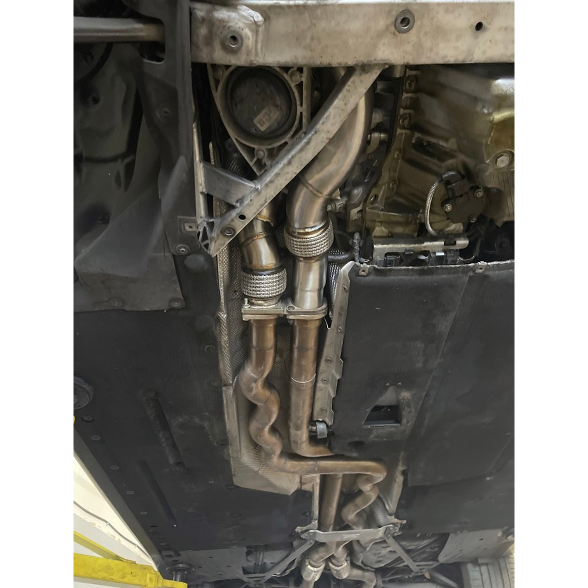 mad-bmw-s55-200-cell-catted-downpipes-m2c-m3-m4-with-flex-section-2