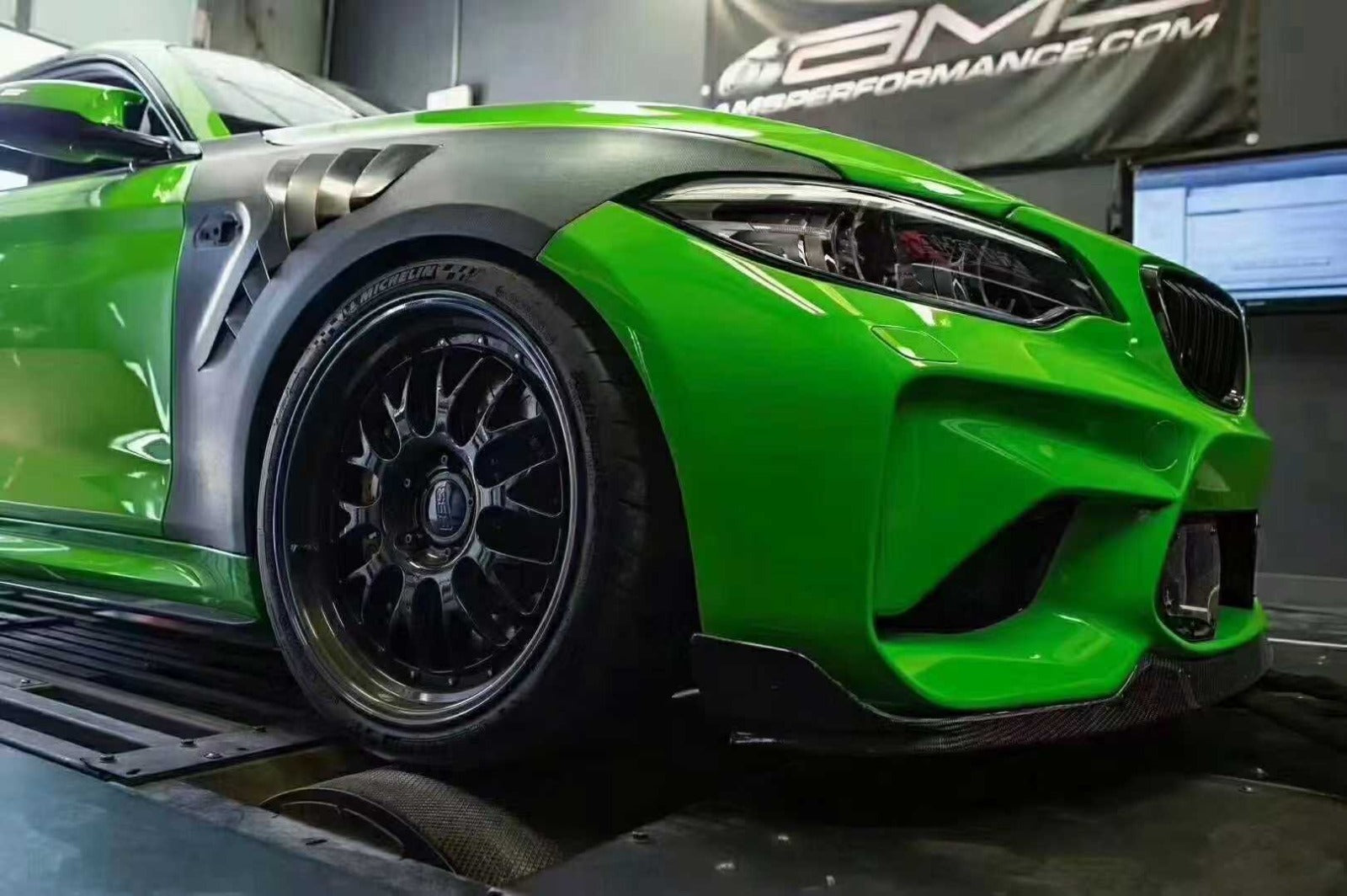 bmw-m2-f87-dry-carbon-fiber-front-fenders3