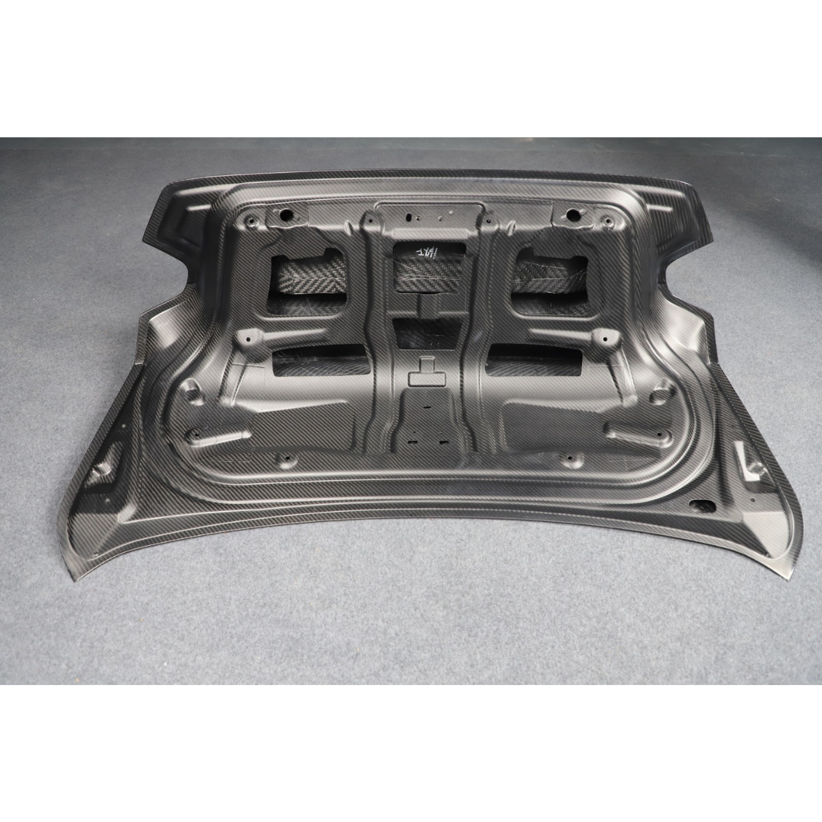 bmw-m2-g87-cs-style-dry-carbon-fiber-trunk-lid-4