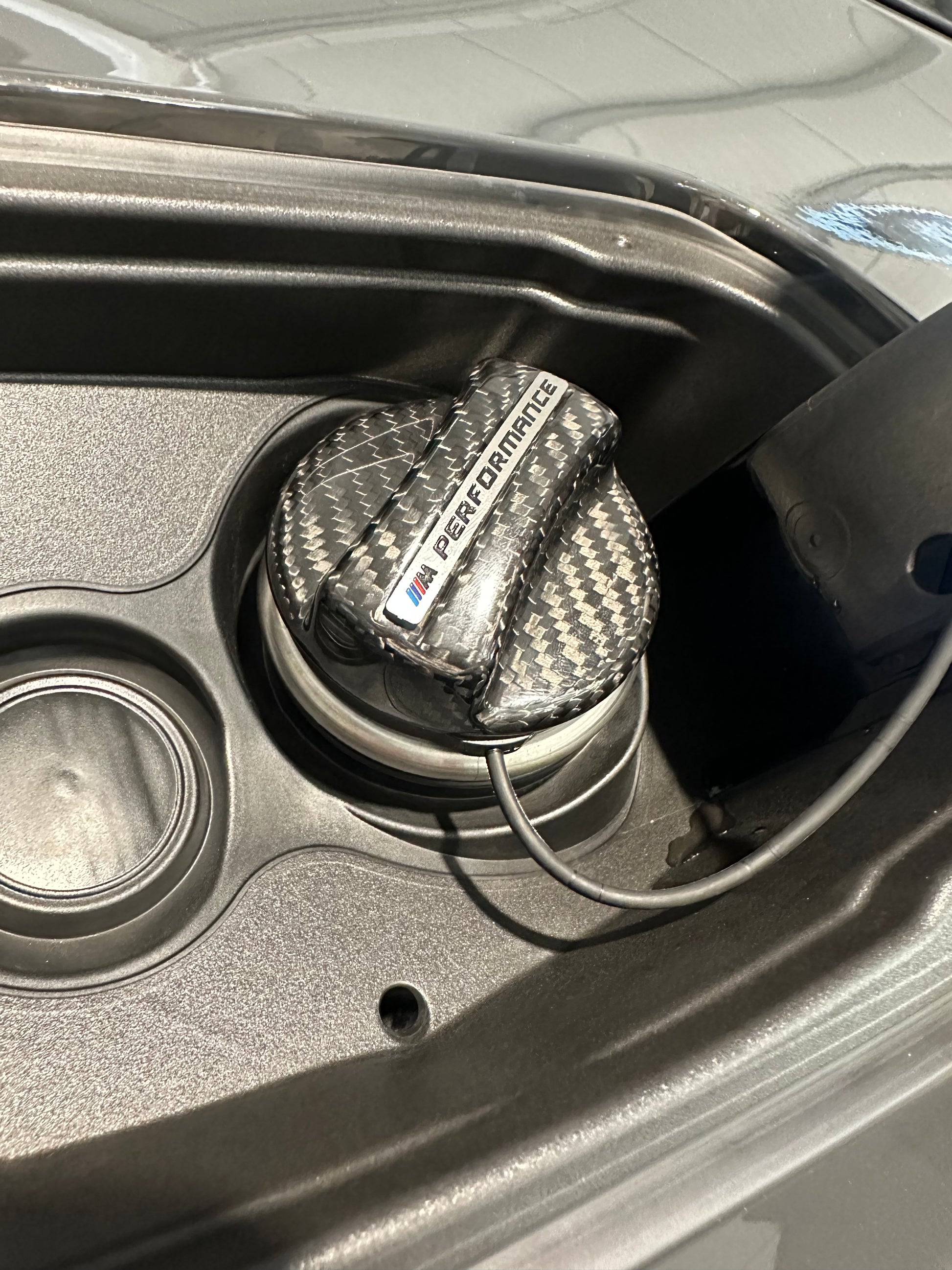BMW M2/M3/M4/M5/M8 DRY CARBON FIBER FUEL TANK CAP-DARKTRACE DESIGN-DARKTRACE DESIGN