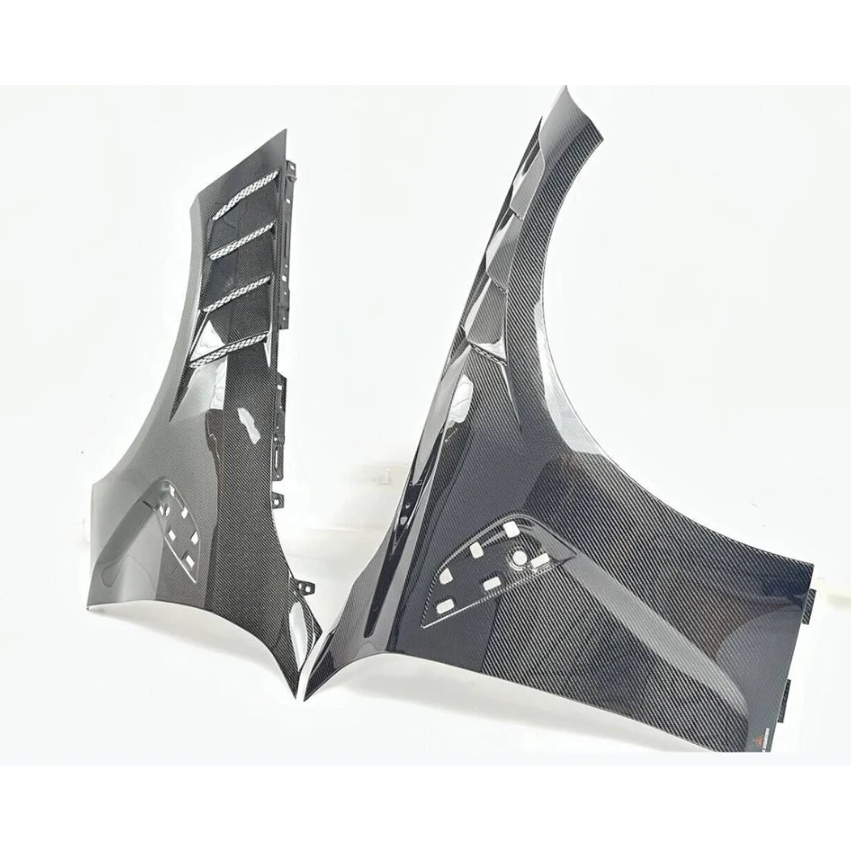 BMW M3 G80/G81/G82/G83 DTD V1 VENTED DRY CARBON FIBER FRONT FENDERS