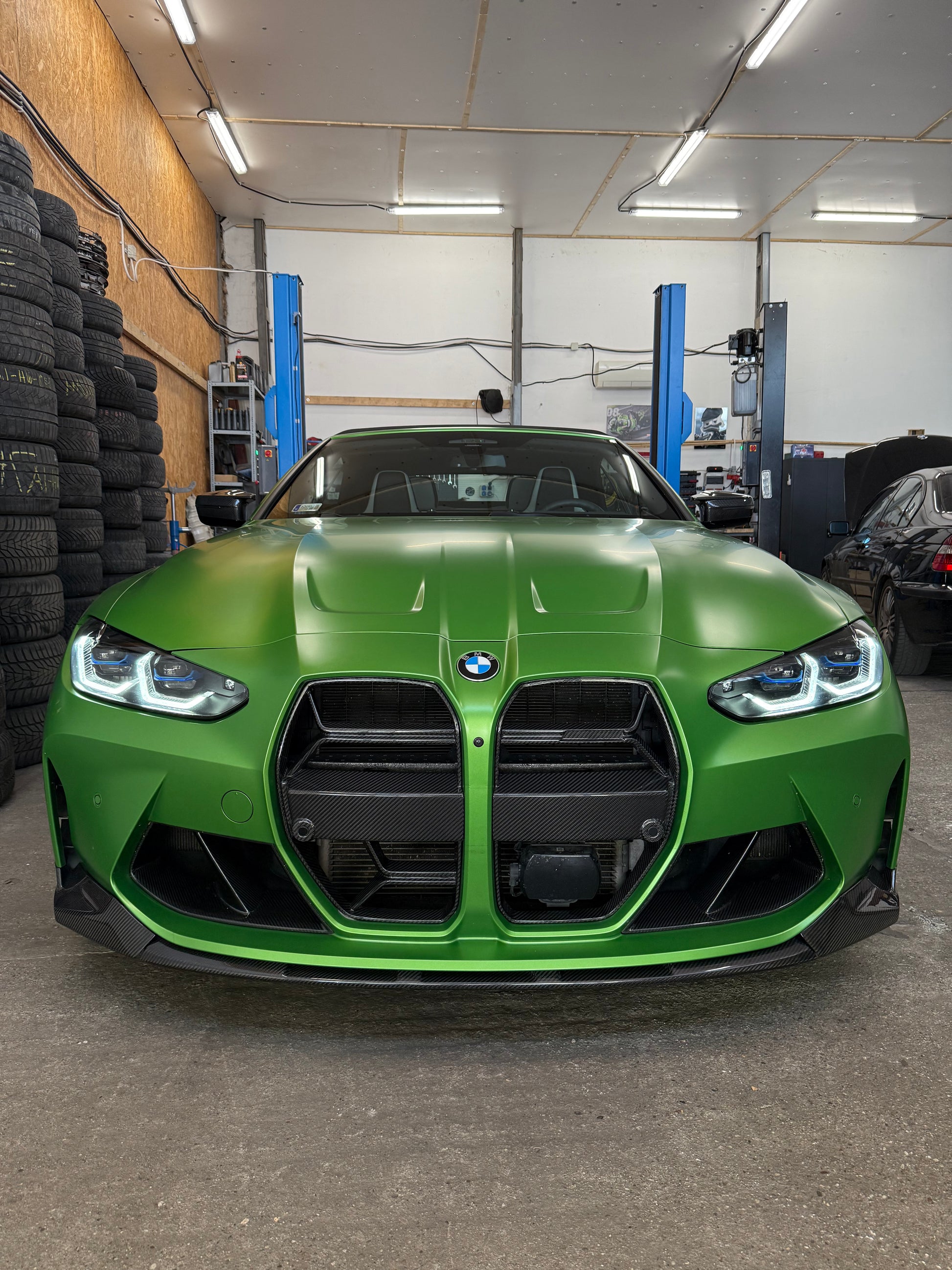 bmw-m3-m4-g80-g81-g82-g83-csl-style-dry-carbon-fiber-front-grill-acc