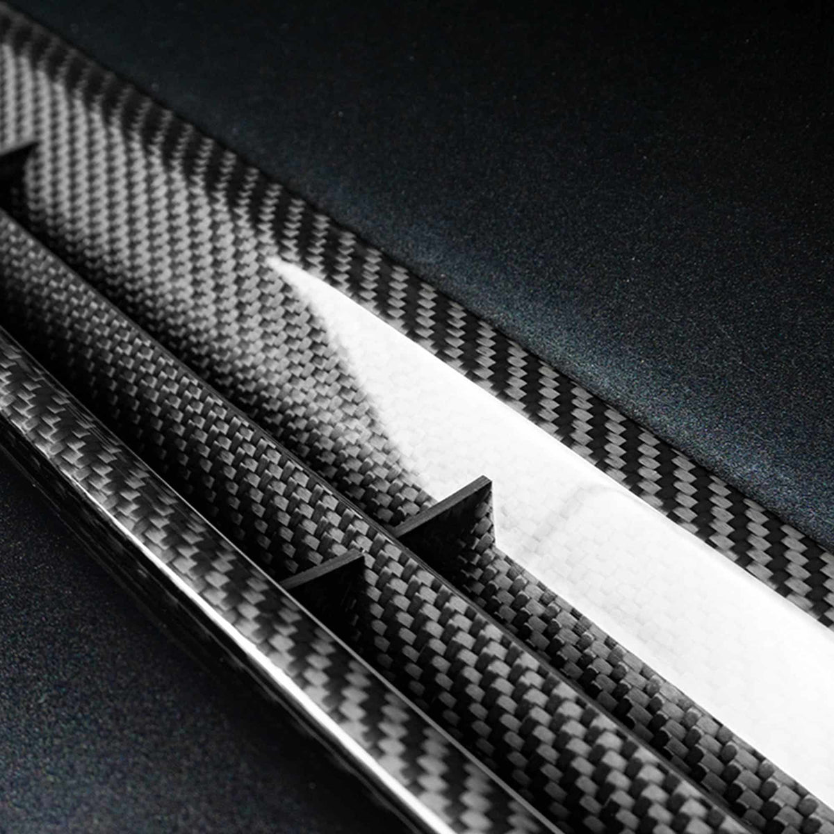 bmw-m3m4-f80f82f83-dry-carbon-fiber-gts-hood-insert-darktrace-design-3