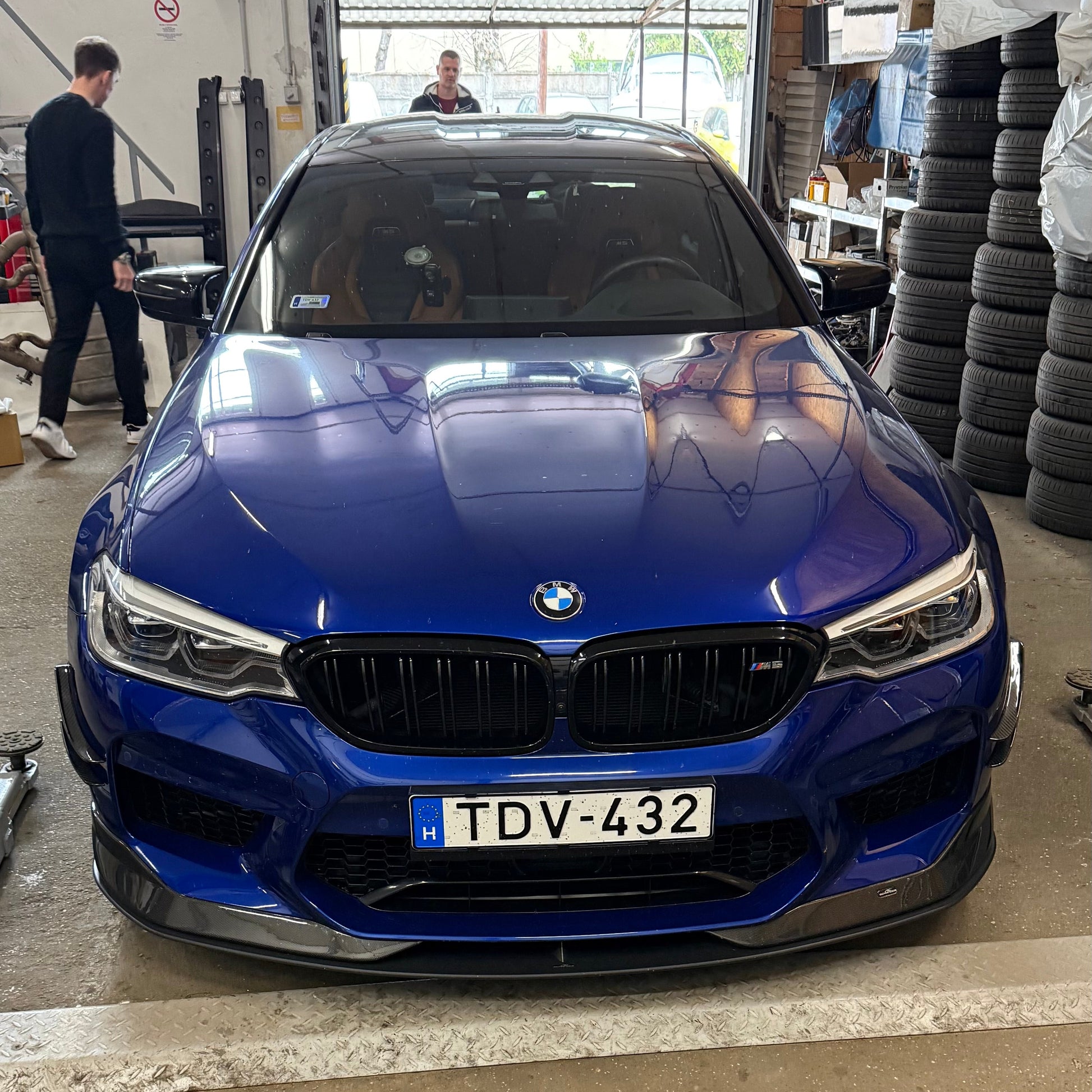 bmw-m5-f90-dry-carbon-fiber-front-wind-knives-darktrace-design-4