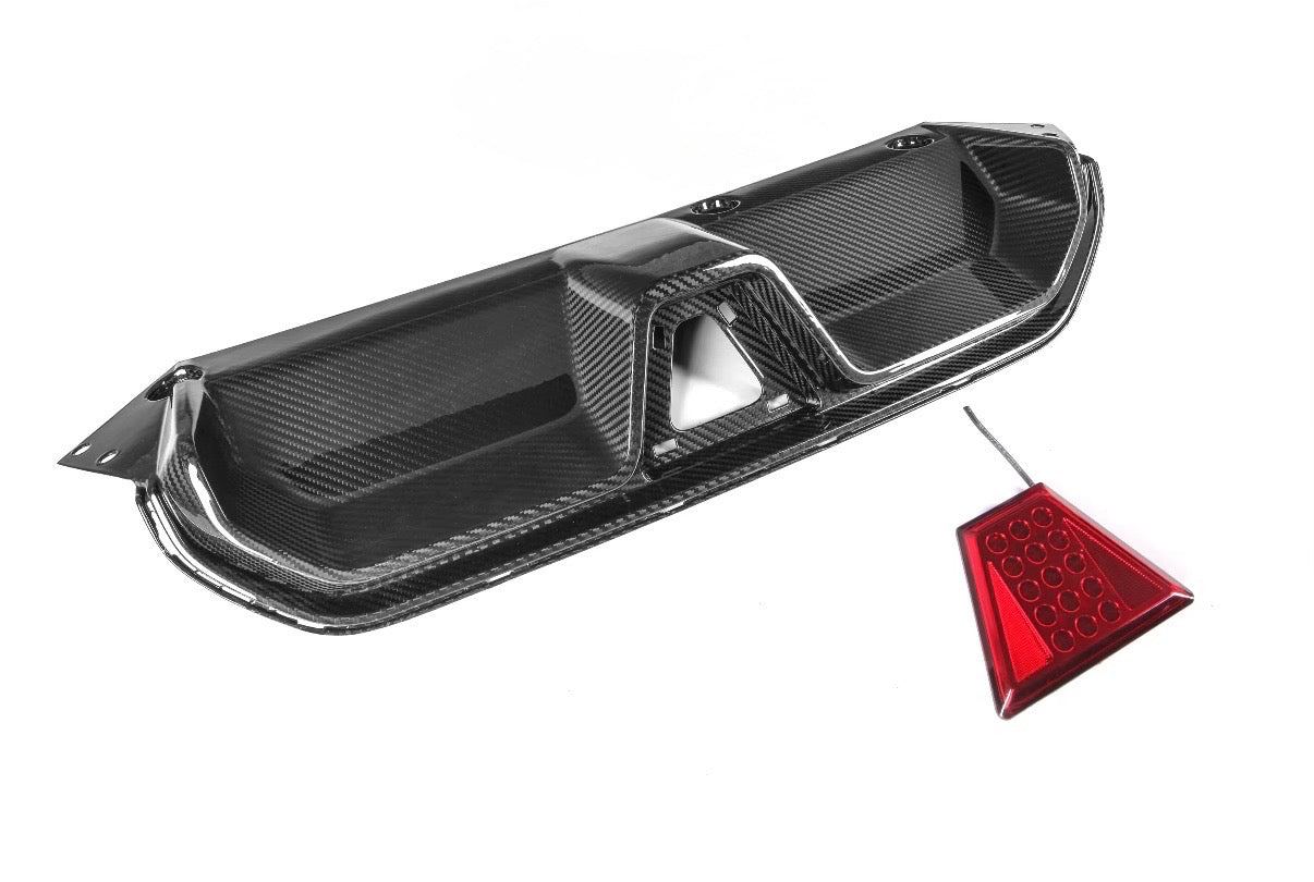 bmw-m5-f90-dry-carbon-fiber-rear-diffuser-with-brake-light3