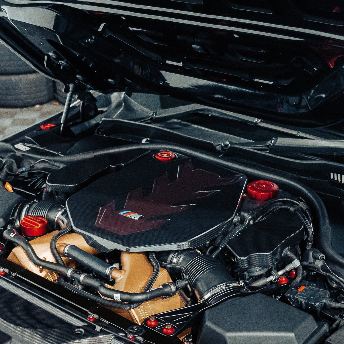 bmw-m5-g90g99-dry-carbon-fiber-ecu-cover-darktrace-design-4