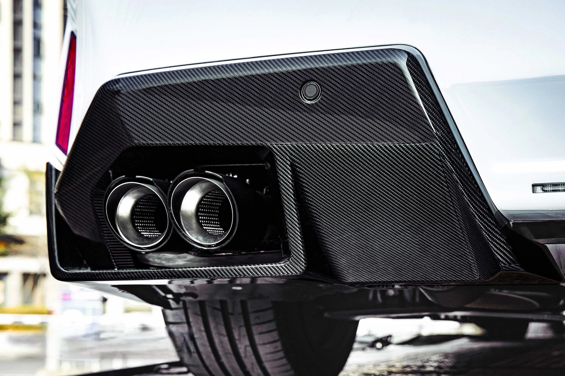 bmw-m5-g90g99-dtd-v2-style-dry-carbon-fiber-rear-diffuser-darktrace-design-6