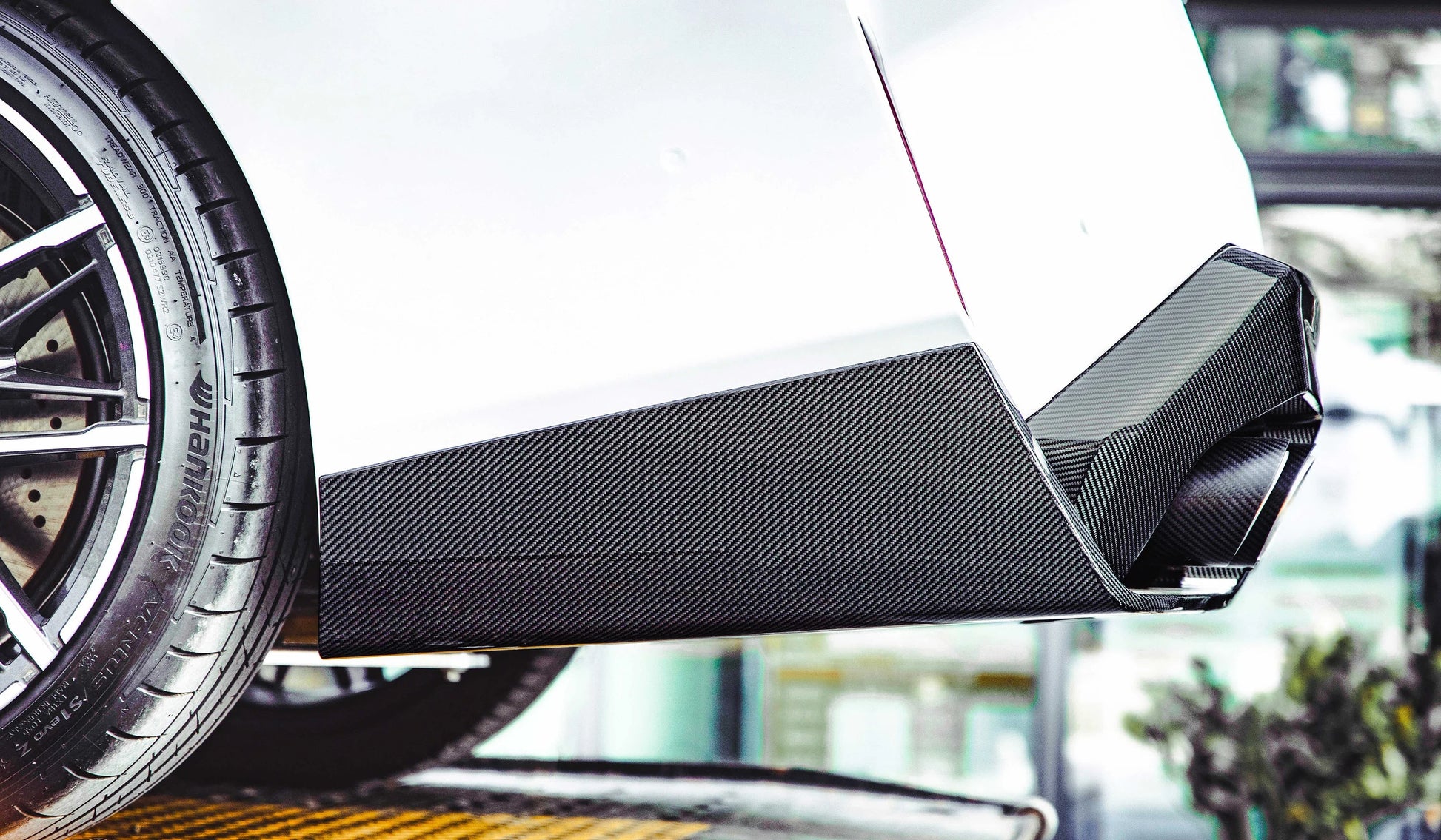 bmw-m5-g90g99-dtd-v2-style-dry-carbon-fiber-rear-diffuser-darktrace-design-8