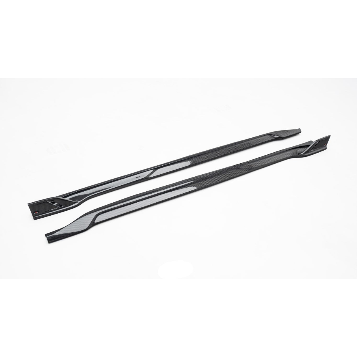 BMW XM G09 DRY CARBON FIBER SIDE SKIRTS-DARKTRACE DESIGN-DARKTRACE DESIGN