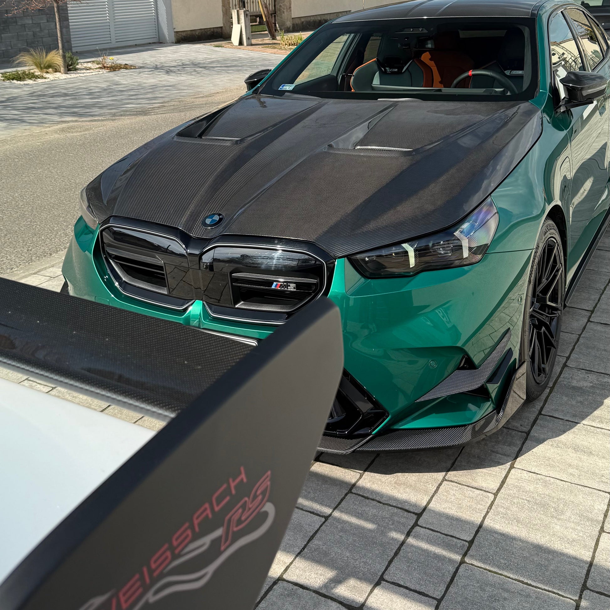 g90-dry-carbon-fiber-hood-4