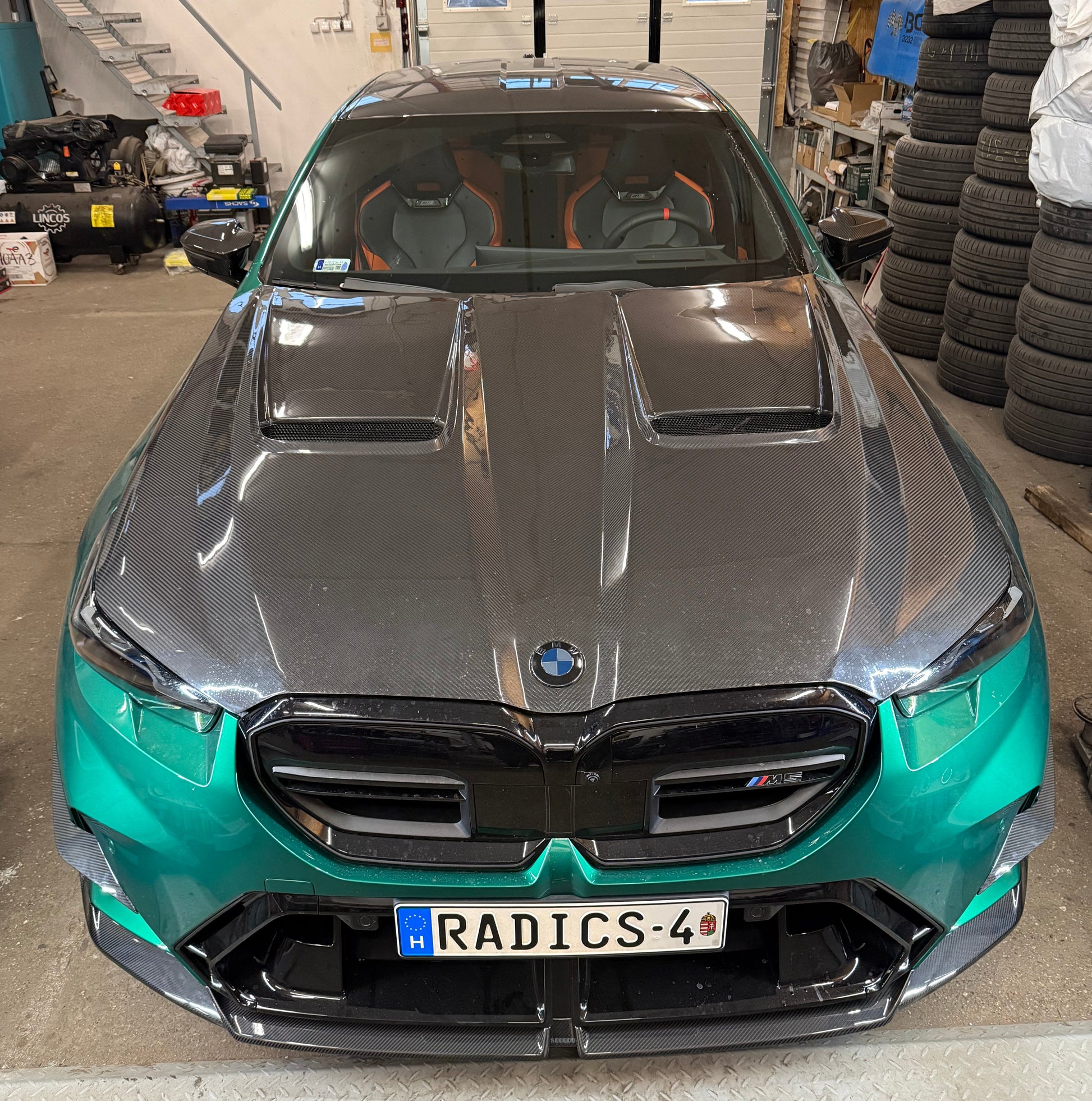 g90-dry-carbon-fiber-hood-5