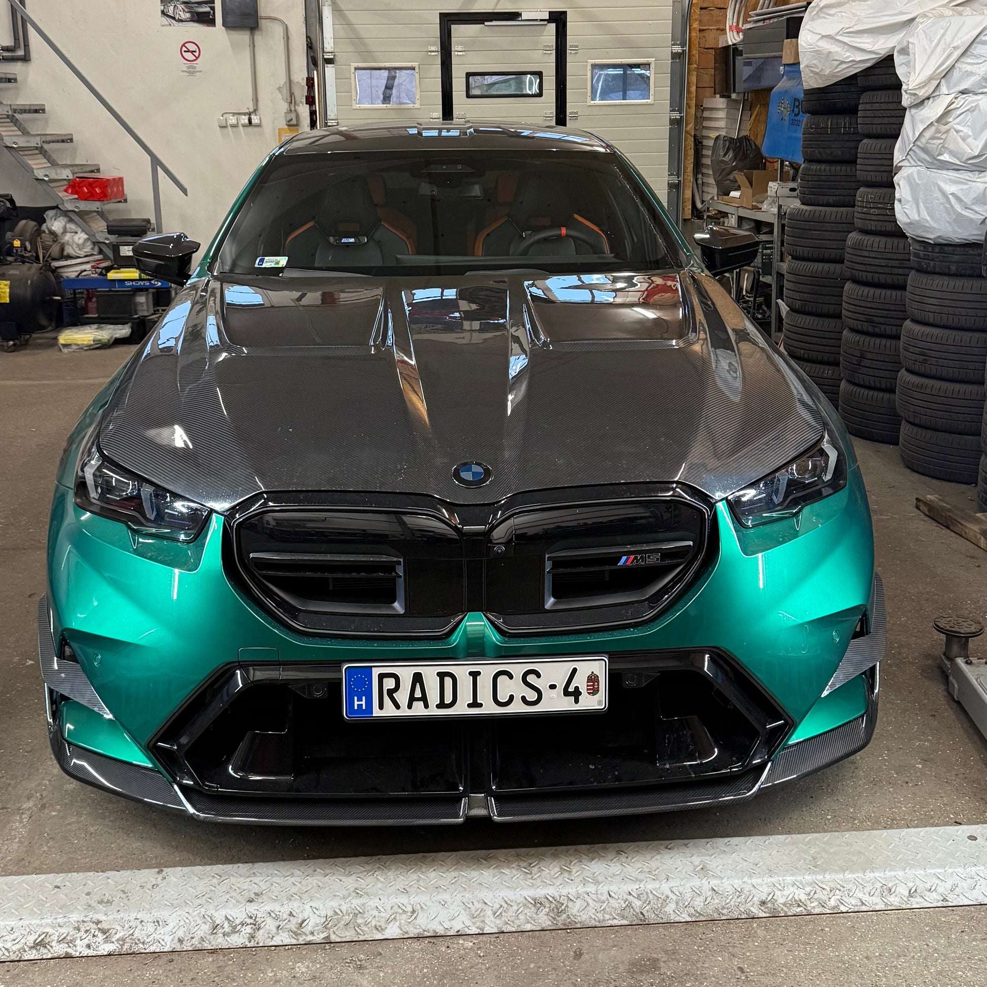 g90-dry-carbon-fiber-hood-7